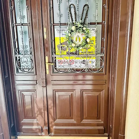 Danube Panorama Apartment *