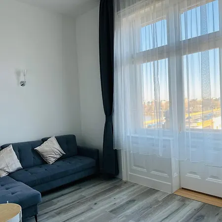 Over The Danube Apartment